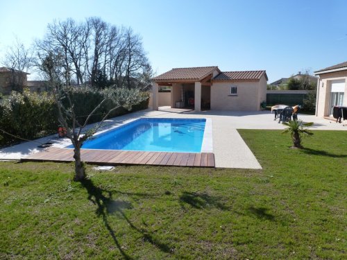 ﻿Constructeur de piscine moderne sur Fenouillet