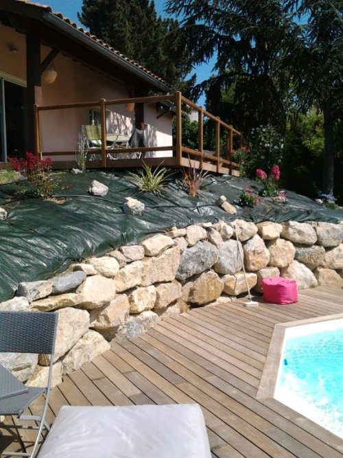 Piscine au couloir de nage de petite dimension sur Castelginest
